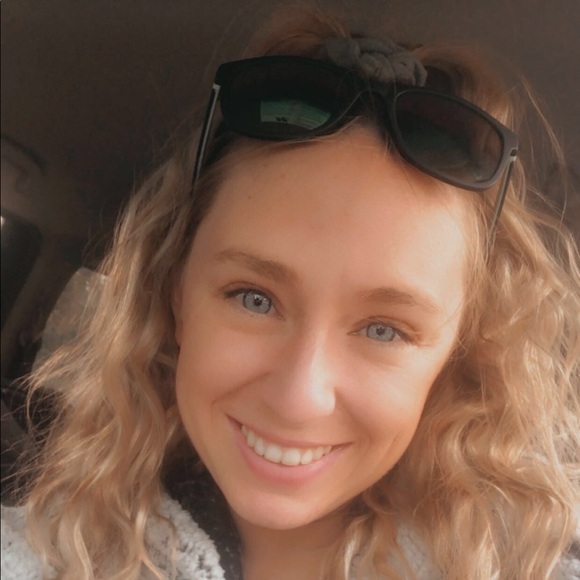 Meet your Posh Ambassador, Heather - Picture 13 of 13